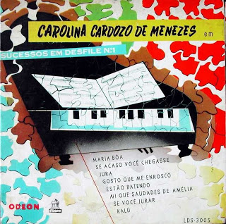 Carolina Cardoso de Menezes – Sucessos Em Desfile Nº1